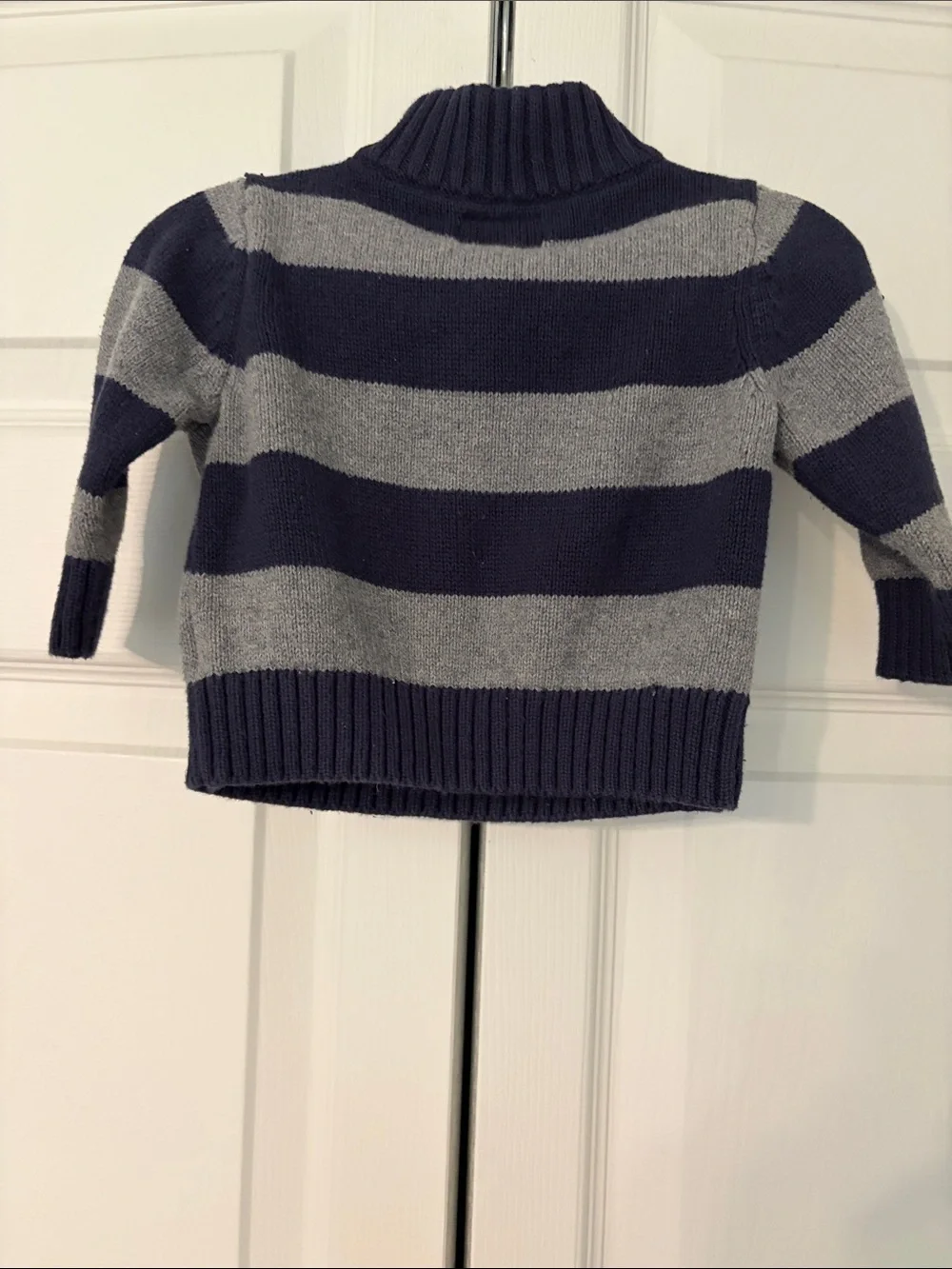 OshKosh B'gosh Boys Navy and Gray Striped Knit Sweater Size 6